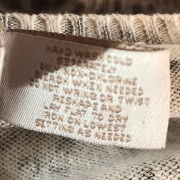 CHICO’S Animal Print VNeck Sweater Gray White Knit VNeck Rabbit Hair Spotted - Picture 8 of 9